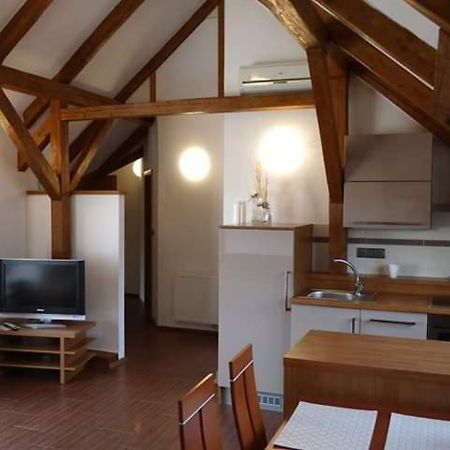 Domecek Milevsko Hotel Bagian luar foto