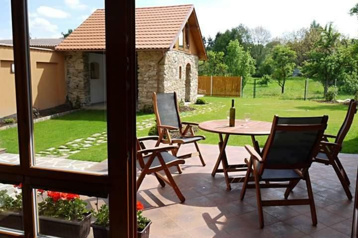 Domecek Milevsko Hotel Bagian luar foto
